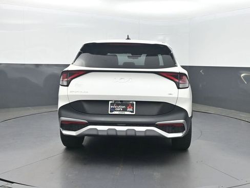 Used 2025 Kia Sportage LX FWD image 28