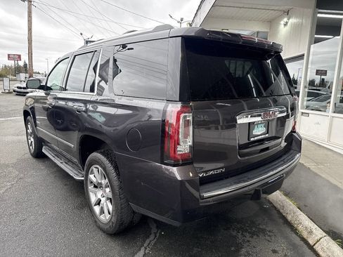 Used 2017 GMC Yukon Denali image 4