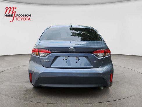 Used 2025 Toyota Corolla LE w/ Convenience Package FWD image 11