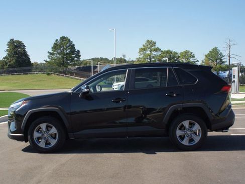 Used 2024 Toyota RAV4 XLE image 11