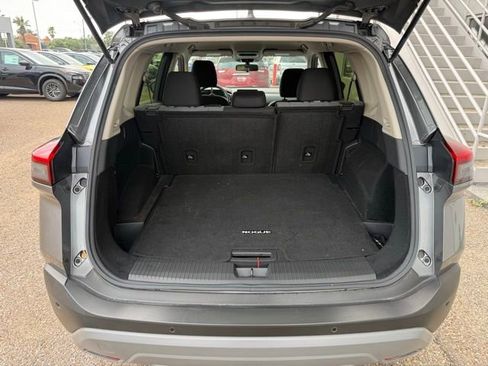 Certified 2023 Nissan Rogue SV FWD image 28