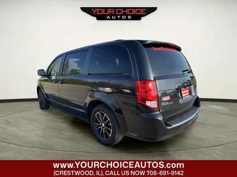 Used 2017 Dodge Grand Caravan GT image 2