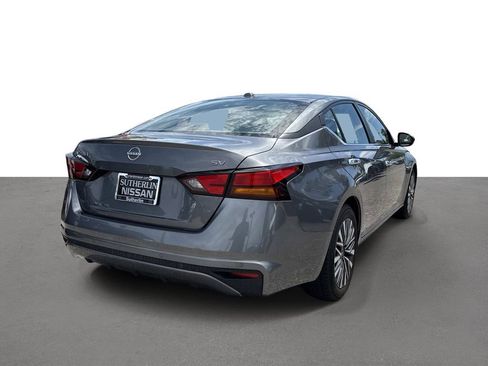 Certified 2024 Nissan Altima 2.5 SV FWD image 5