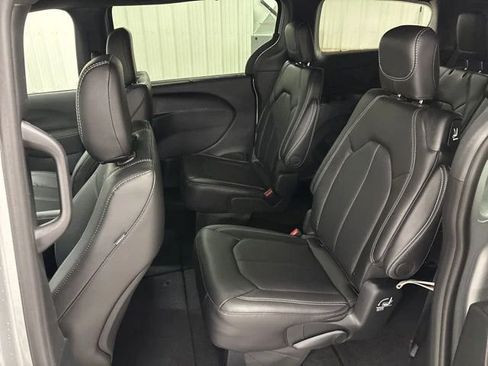 Used 2026 Chrysler Pacifica Select w/ S Appearance Package AWD/4WD image 27
