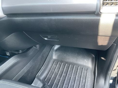 Used 2019 Ford Ranger XLT w/ Equipment Group 302A Luxury AWD/4WD image 35