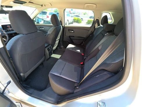 Used 2023 Nissan Rogue SV FWD image 23