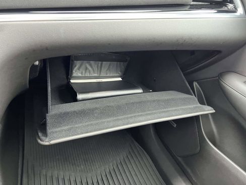 Used 2024 Cadillac XT6 Luxury image 34