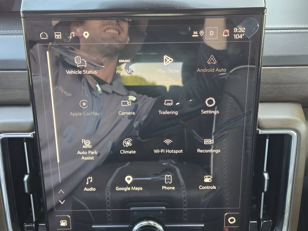 Used 2026 GMC Yukon Denali Ultimate AWD/4WD image 15