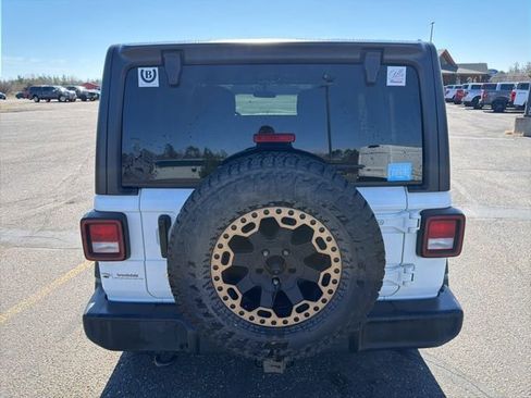 Used 2018 Jeep Wrangler Unlimited Sport S AWD/4WD image 4