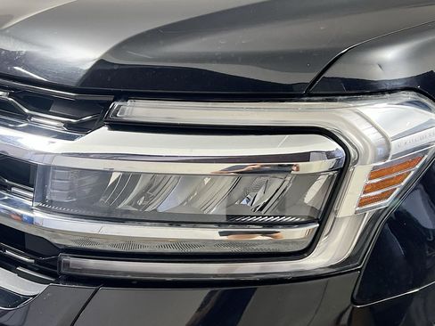 Used 2023 Ford Expedition Limited AWD/4WD image 11
