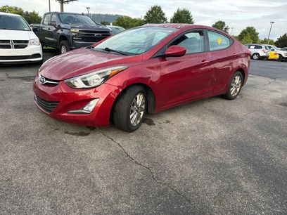 Used 2016 Hyundai Elantra SE w/ Option Group 02