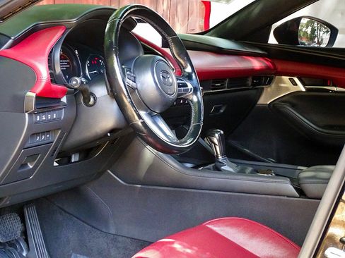 Used 2021 MAZDA MAZDA3 Hatchback w/Premium Plus Pkg AWD/4WD image 23