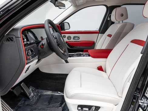 New 2027 Rolls-Royce Cullinan Black Badge AWD/4WD image 10
