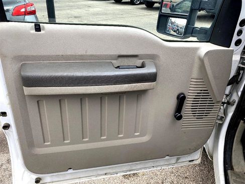 Used 2010 Ford F250 XLT image 12