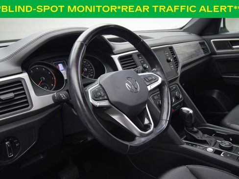 Used 2020 Volkswagen Atlas Cross Sport SE w/ Panoramic Sunroof Package image 15