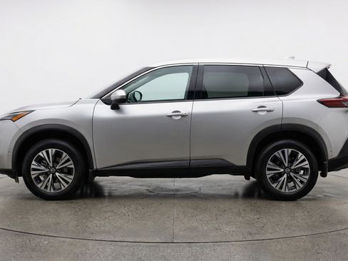 Used 2025 Nissan Rogue SV image 5