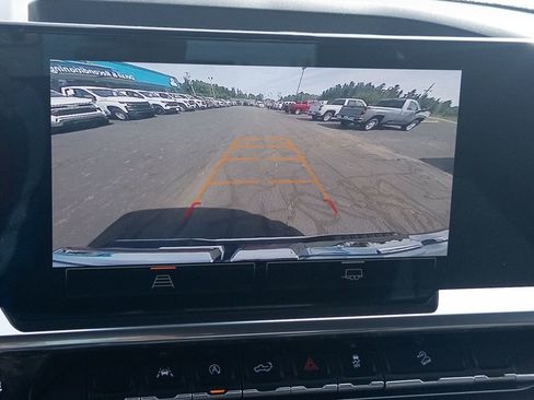 Used 2023 GMC Sierra 1500 Elevation image 25