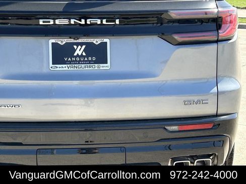 New 2026 GMC Acadia Denali Ultimate w/ LPO, Floor Liner Package AWD/4WD image 5