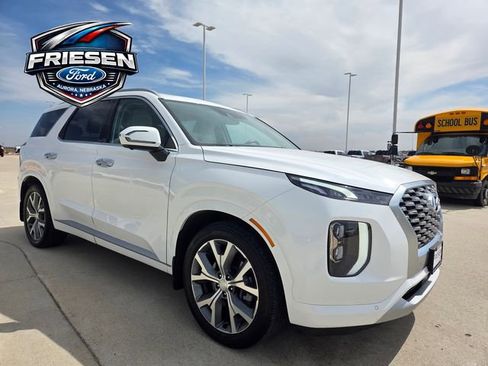 Used 2021 Hyundai Palisade Limited w/ Winter Package AWD/4WD image 3