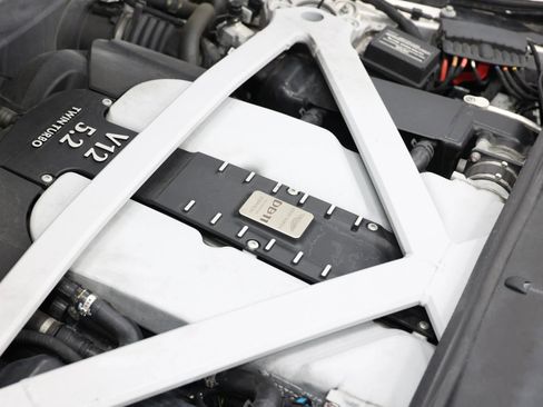 Used 2018 Aston Martin DB11 V12 image 85