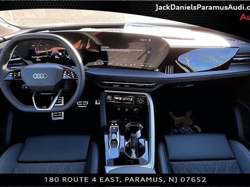 New 2025 Audi SQ5 Premium Plus image 5