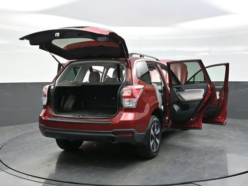 Used 2017 Subaru Forester 2.5i Premium w/ All-Weather Package AWD/4WD image 37