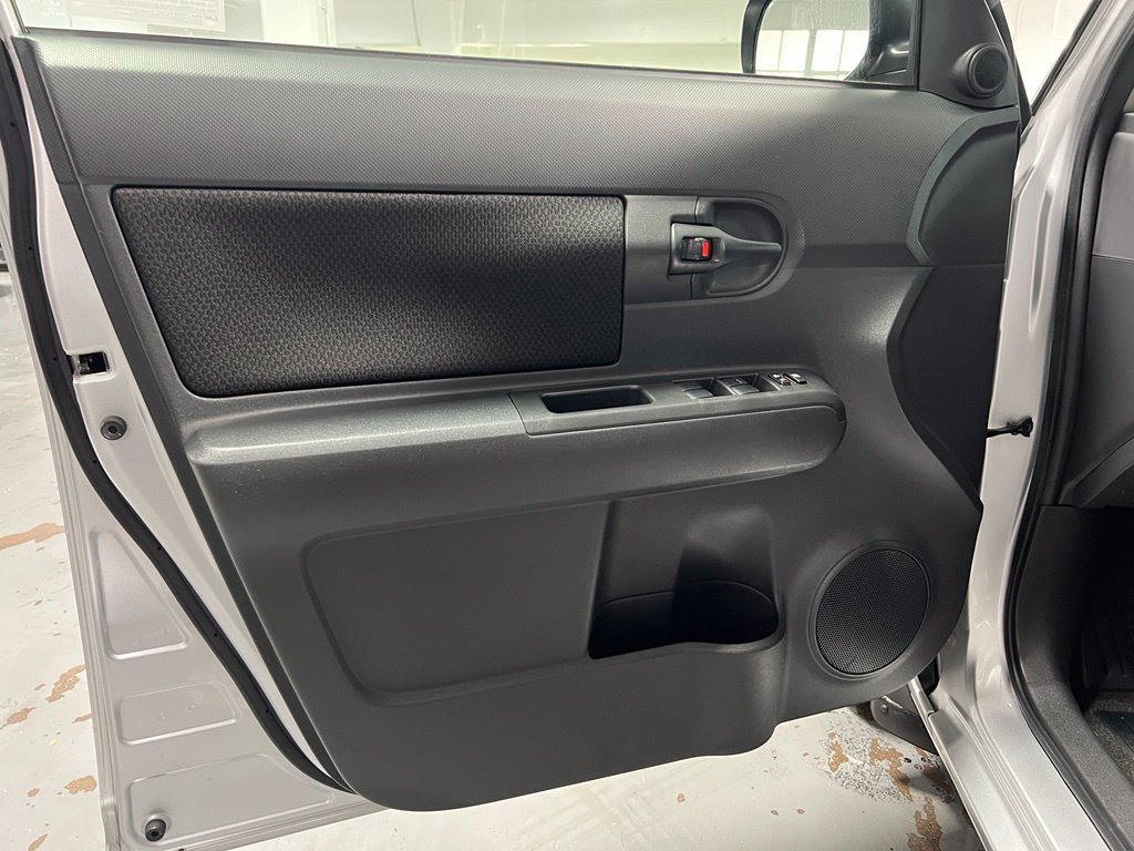 Used 2008 Scion xB FWD image 36