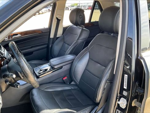 Used 2016 Mercedes-Benz GLE 400 4MATIC image 9