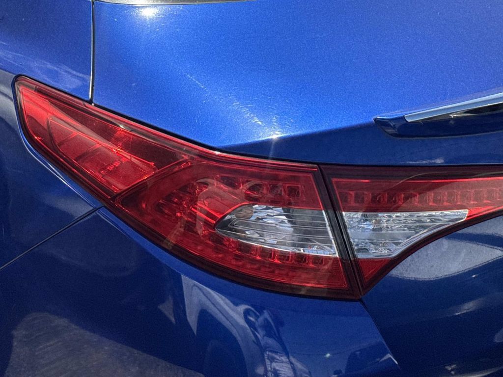 Used 2013 Kia Optima SX w/ Limited Pkg FWD image 11