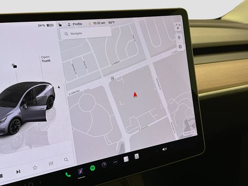 Used 2023 Tesla Model Y Long Range AWD/4WD image 21