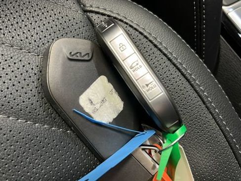 Used 2025 Kia Telluride EX X-Line image 21