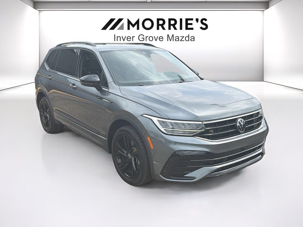 Used 2023 Volkswagen Tiguan SE R-Line FWD image 3