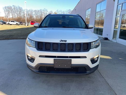Used 2021 Jeep Compass Latitude image 3