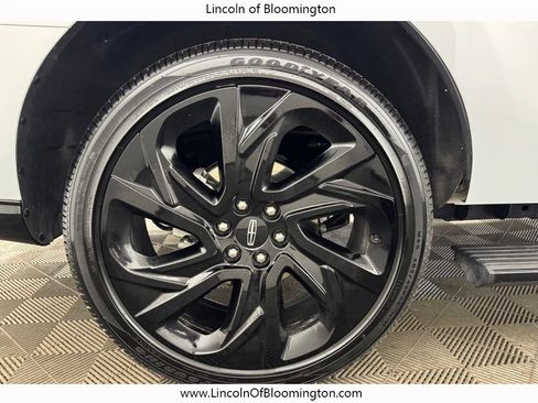 Used 2025 Lincoln Navigator Black Label AWD/4WD image 27