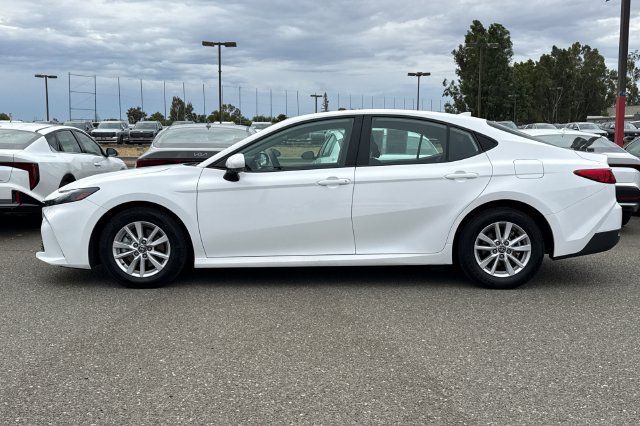 Used 2025 Toyota Camry LE FWD image 9