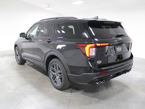 New 2026 Ford Explorer ST w/ Sun And Sound Package image 6