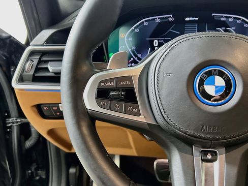 Used 2022 BMW 330e w/ M Sport Package RWD image 19