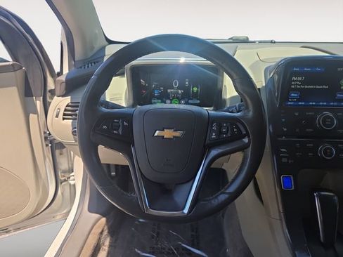 Used 2014 Chevrolet Volt Premium w/ Premium Trim Package FWD image 12