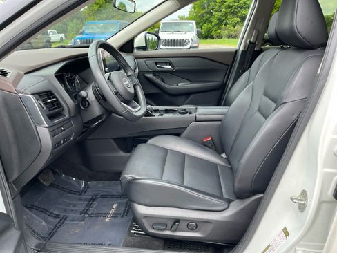 Used 2023 Nissan Rogue SV w/ SV Premium B Package AWD/4WD image 10