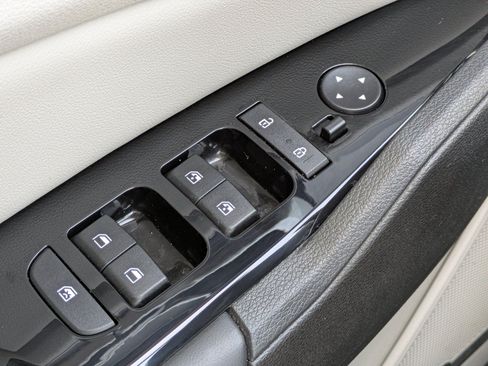 Certified 2023 Kia Sportage EX AWD/4WD image 16