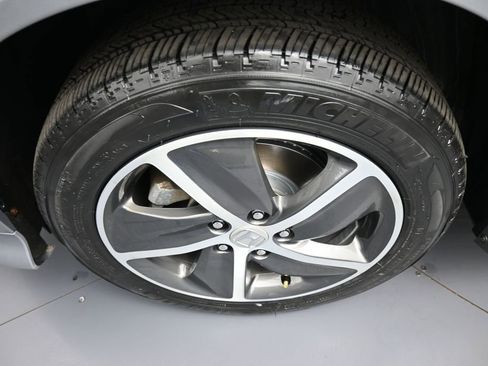 Certified 2019 Honda HR-V Touring image 14