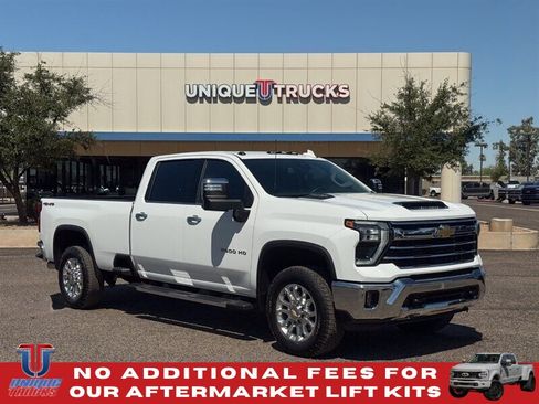 Used 2025 Chevrolet Silverado 3500 LTZ AWD/4WD image 4