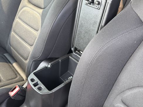 Used 2017 Jeep Renegade Altitude AWD/4WD image 18