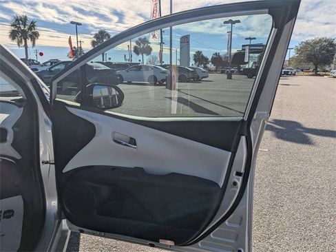 Used 2019 Toyota Prius Limited image 32