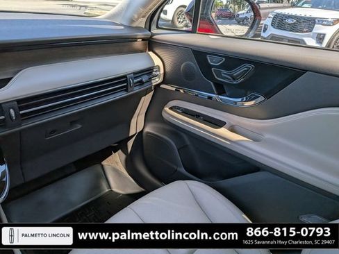 Used 2024 Lincoln Corsair Reserve w/ Equipment Group 201A AWD/4WD image 17