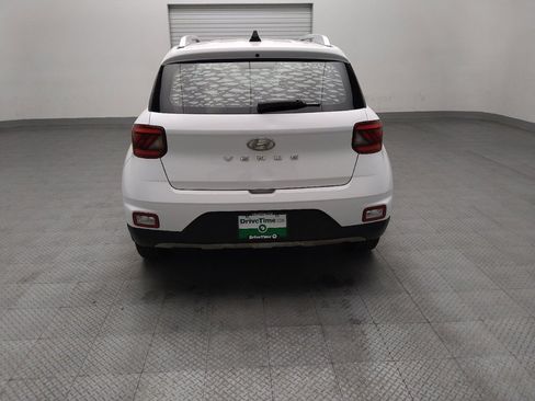 Used 2020 Hyundai Venue SEL w/ Convenience Package FWD image 6