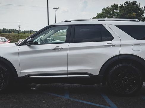 Used 2020 Ford Explorer Limited AWD/4WD image 17
