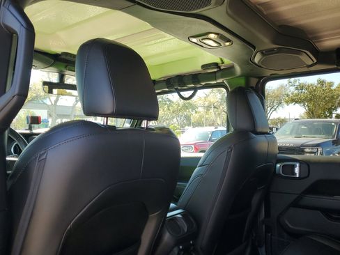 Used 2021 Jeep Gladiator Overland w/ Popular Equipment Package image 13