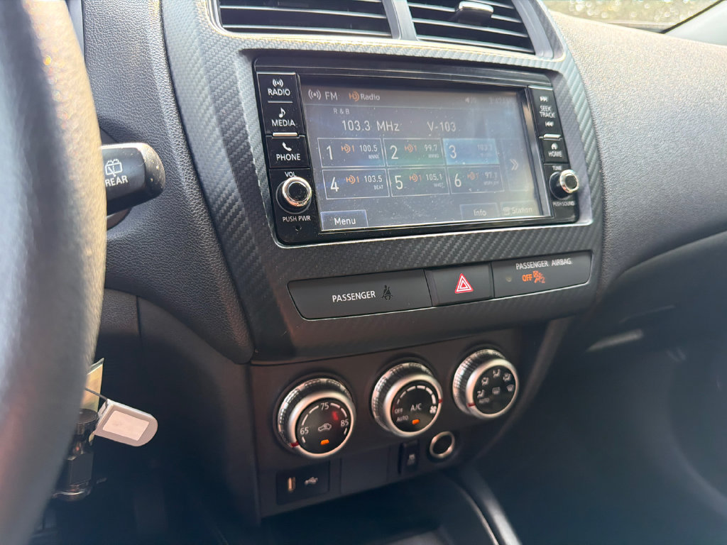 Used 2024 Mitsubishi Outlander Sport LE AWD/4WD image 32