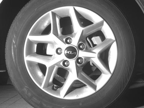 Used 2025 Kia Soul LX w/ LX Technology Package FWD image 18
